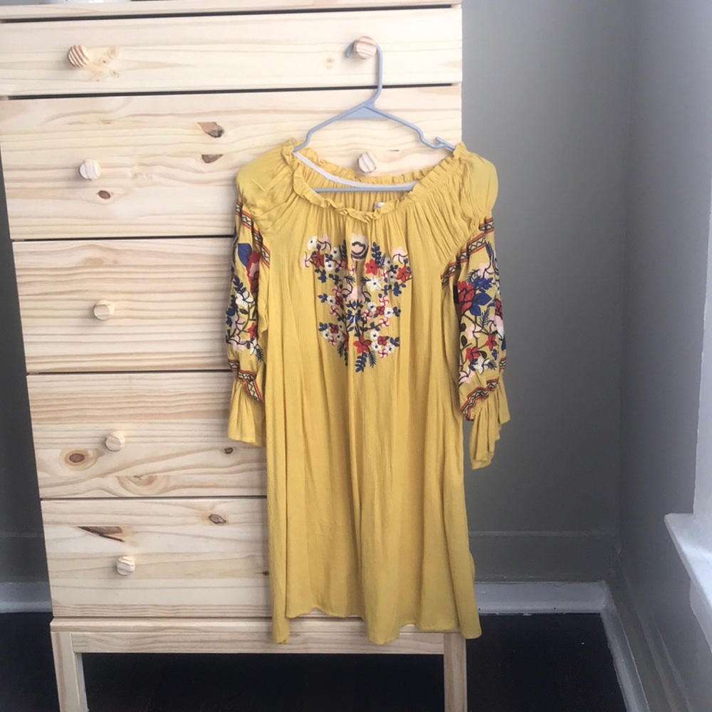 Floral Embroidered Off Shoulder Short Dress